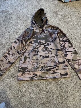 Under Armour Hunting Camo Hoodie size M for Men’s